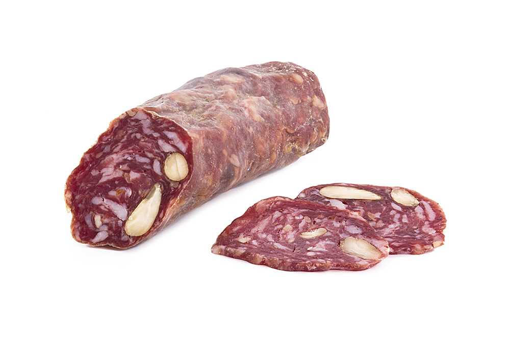 Salame di puro suino aromatizzato con mandorle d'Avola